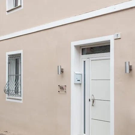 Affittacamere Altré 4*