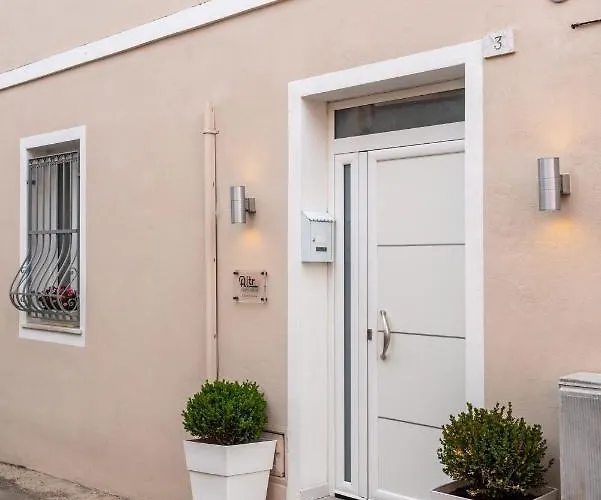 Altre 招待所 奧爾比亞